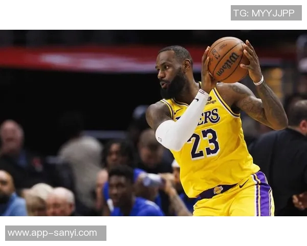 詹姆斯为保持比赛状态选择午睡NBA球员比赛日禁止训练